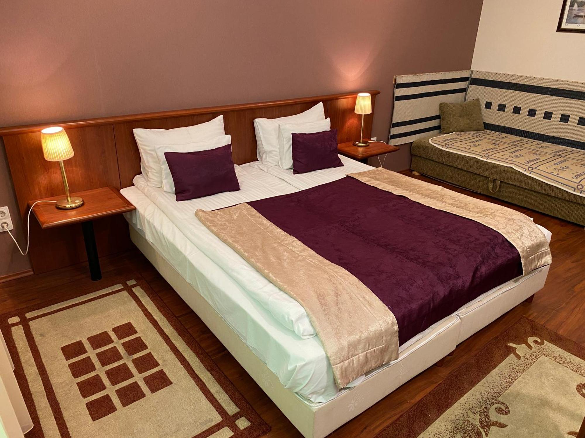 Gold Hotel Budapest Budapeste Quarto foto